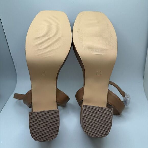CUSHIONAIRE Women's platform dress sandal +Memory Foam 9.5 NUDE - Picture 5 of 8